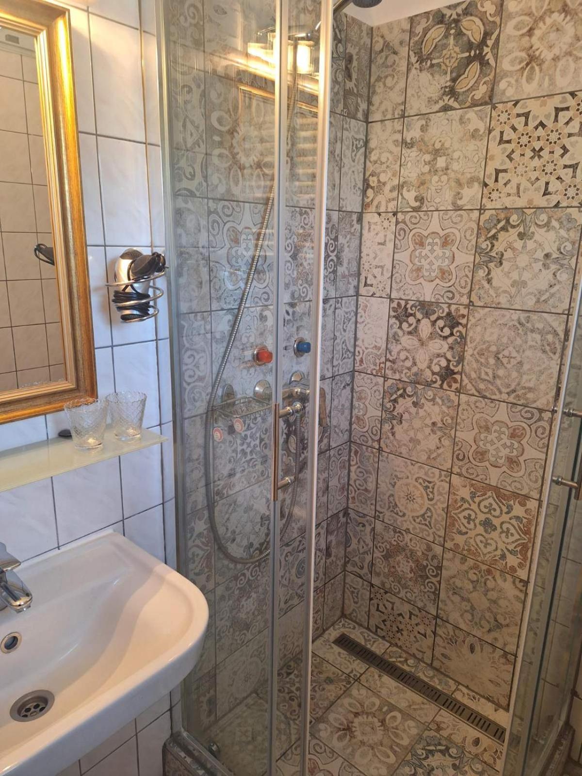 Rohonci Vendeghaz Otel Kőszeg Dış mekan fotoğraf